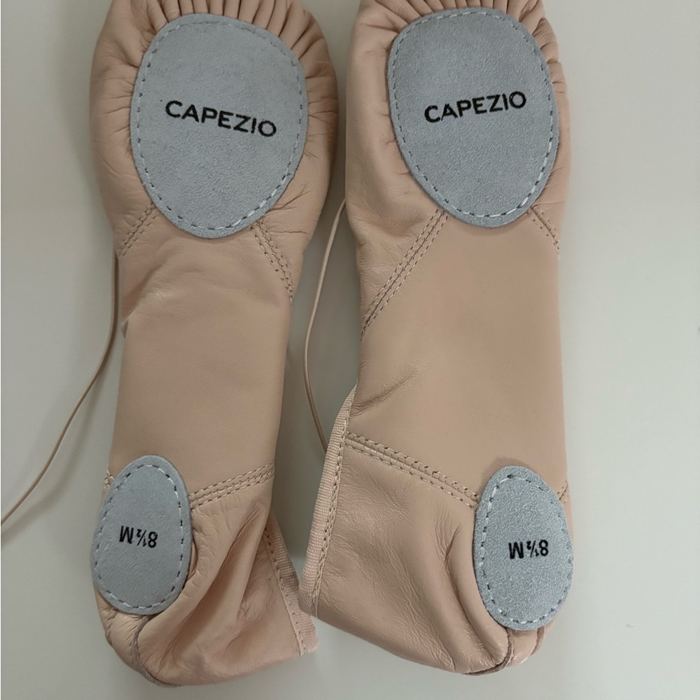 Never worn Capezio Leather Ballet Shoes in Light Pink